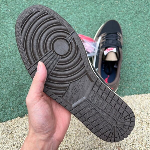 Jordan 1 Travis Scott Low "Mocha" - Image 4