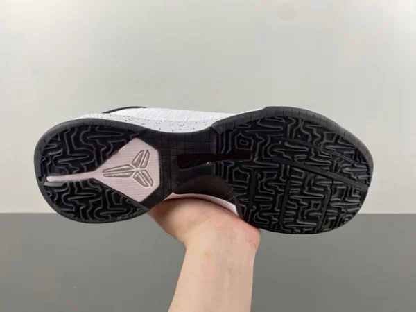 Kobe 5 'Panda' (Exclusive) - Image 17