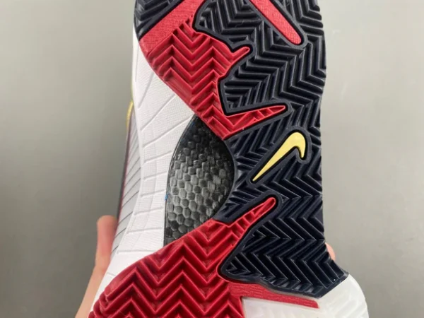 Kobe 4 Protro Gold Medal - Image 16