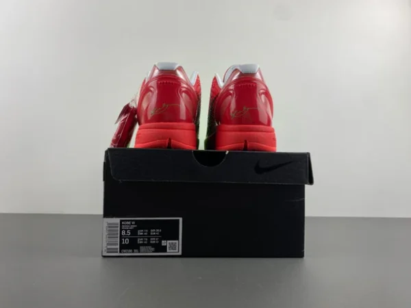 Kobe 6 Mixed Grinch (Exclusive) - Image 15