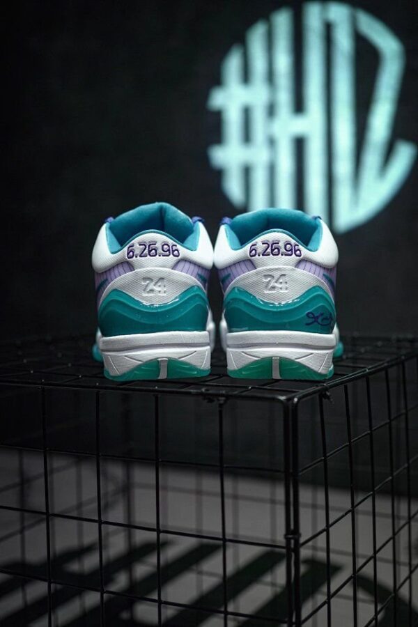 Kobe 4 "Draft Day" - Image 3