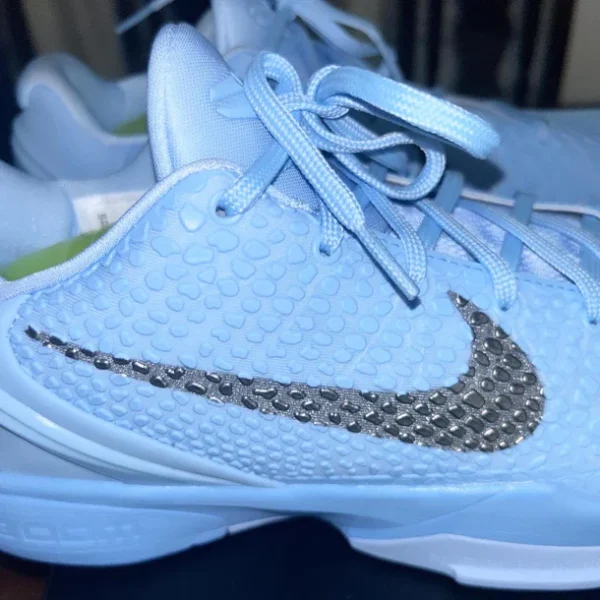 Kobe 6 Protro Ice Grinch - Image 2