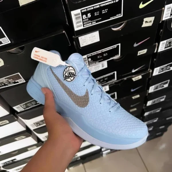 Kobe 6 Protro Ice Grinch - Image 3