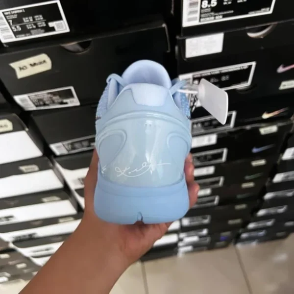 Kobe 6 Protro Ice Grinch - Image 5