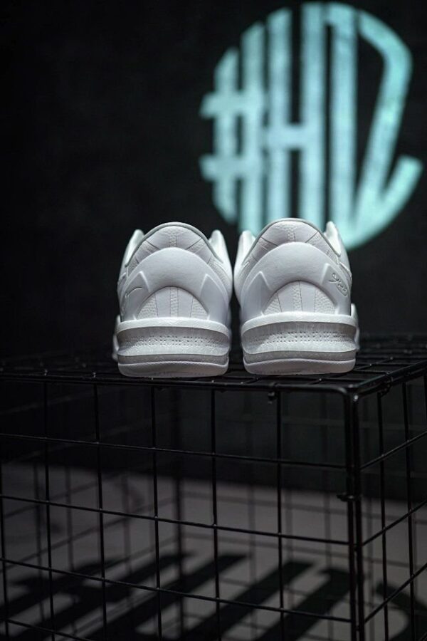 Kobe 8 "Halo" - Image 4