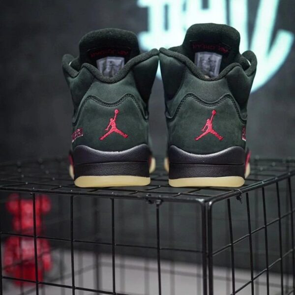 Jordan 5 "Gore-Tex Off-Noir" - Image 3