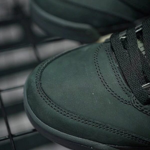 Jordan 5 "Gore-Tex Off-Noir" - Image 6