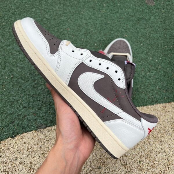 Travis Scott x Jordan 1 "Reverse Mocha" - Image 3
