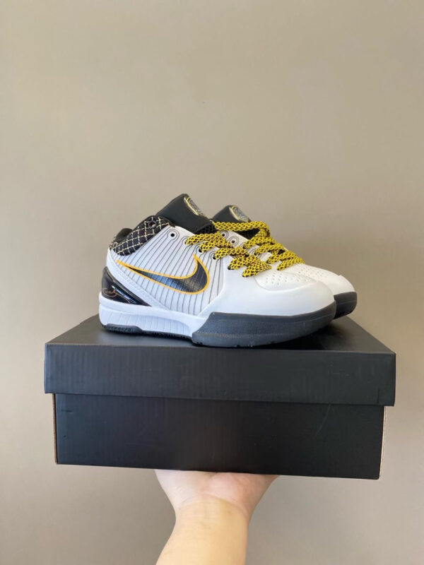 Kobe 4 kids shoes - Image 3
