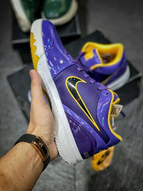 Kobe 4 UNDEFEATED "Court Purple" - Image 8