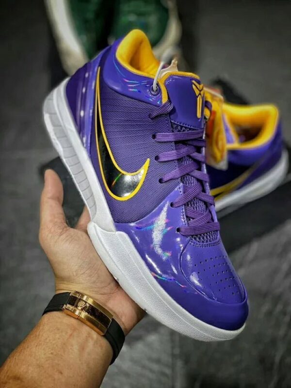 Kobe 4 UNDEFEATED "Court Purple"